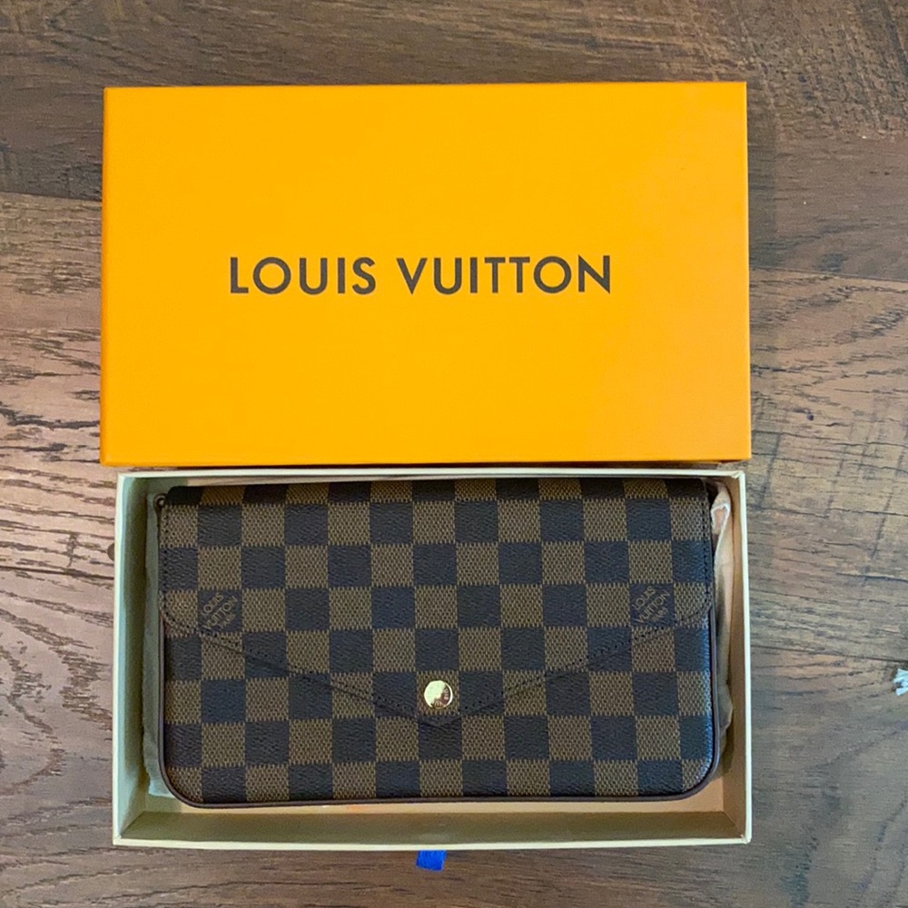 Louis Vuitton Favorite MM